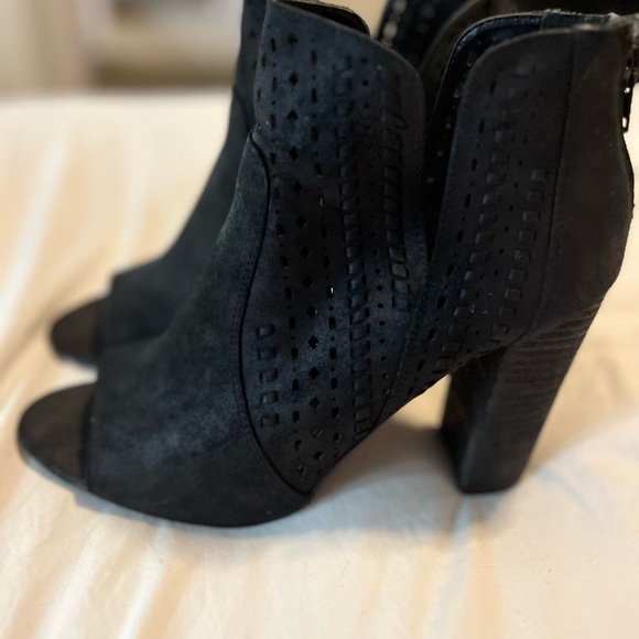 Black booties! - Picture 1 of 3